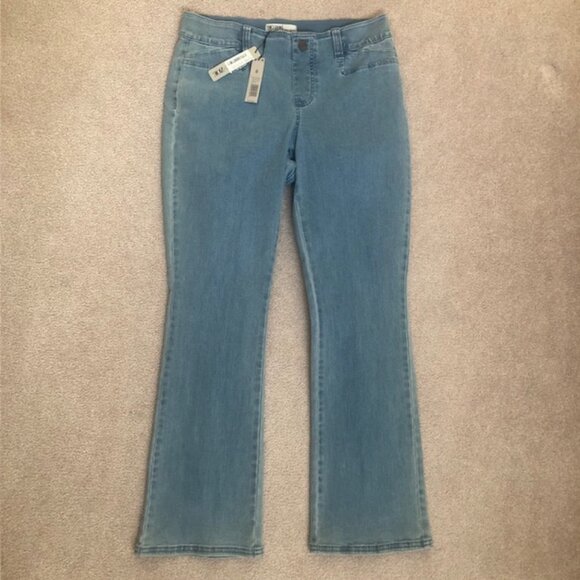 NWT Nic+Zoe Pull-On All Day Demi Boot Cut Jeans, Blue Haze - Size 8 - Picture 3 of 16